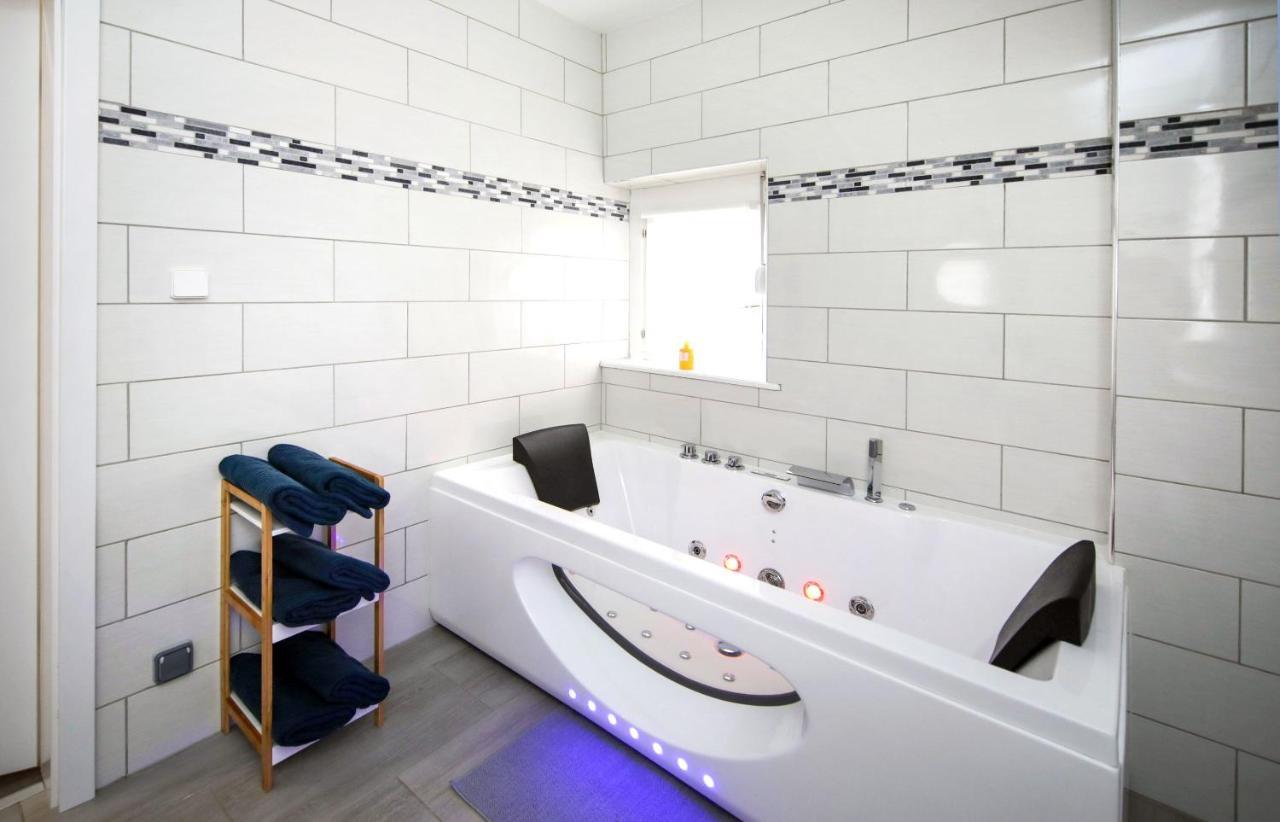 L'Instant T 4* Balneo, Sauna Et Parking Prive Colmar Ngoại thất bức ảnh